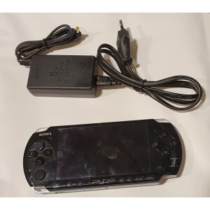 PSP Enhet 3004 med laddare