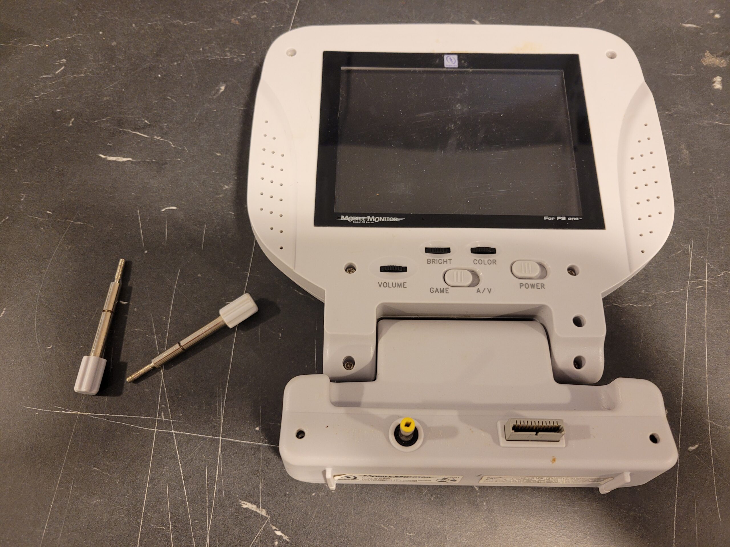 PS1 Mobile Monitor för Playstation ONE (defekt)