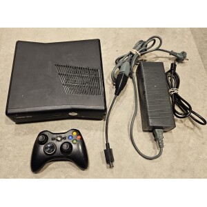 XBOX 360 Svart, slim (250 GB)