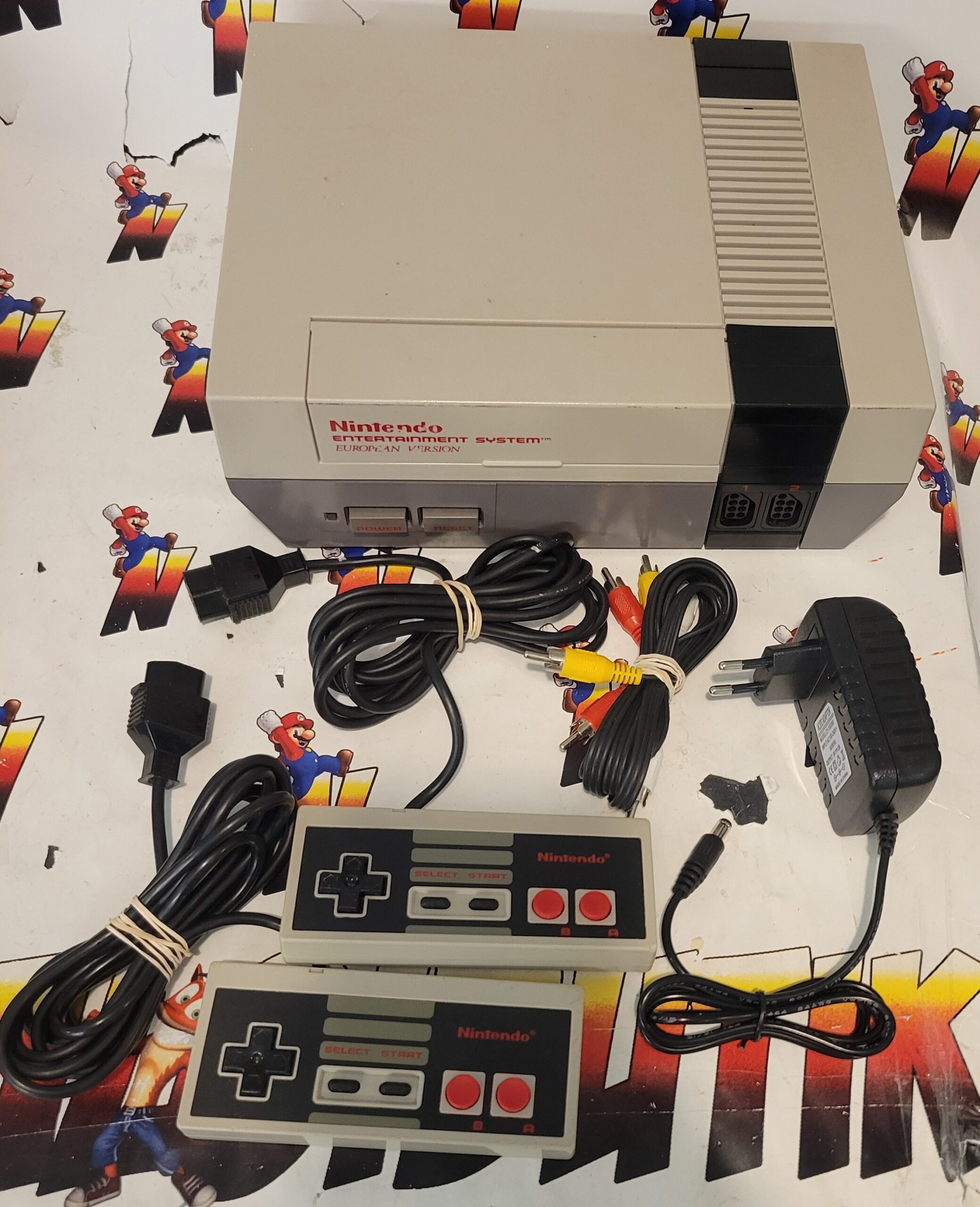 Nintendo NES (SCN) Med 2 kontroller (Regionsfri)